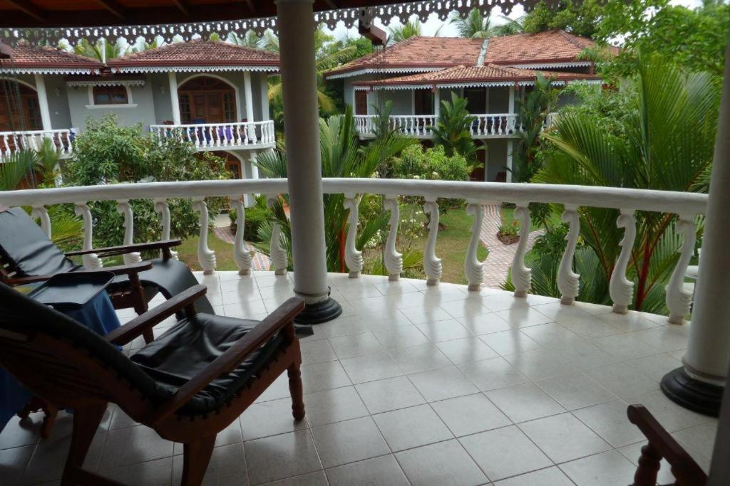 Bougain Villa Bentota Extérieur photo
