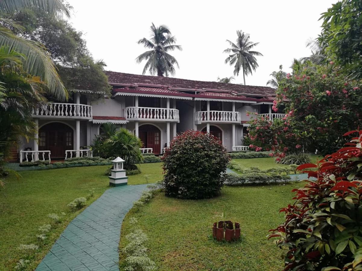 Bougain Villa Bentota Extérieur photo