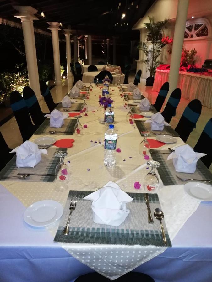 Bougain Villa Bentota Extérieur photo