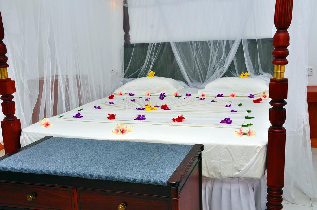 Bougain Villa Bentota Extérieur photo
